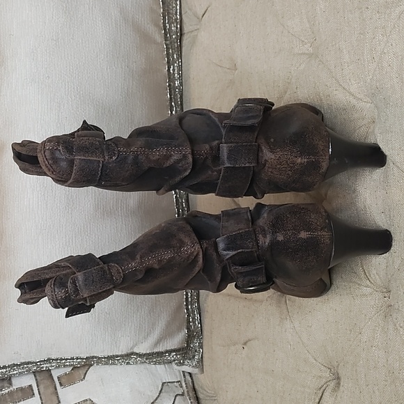 Nadora brown heeled boots with adjustable buckles women's size 8.5M - Picture 5 of 8